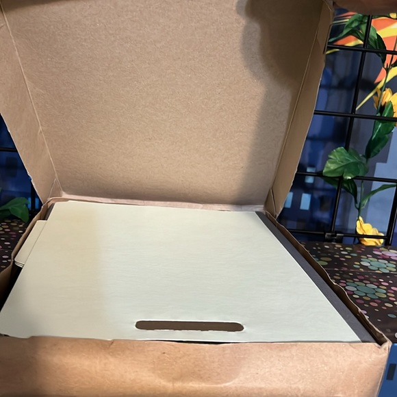 New Up & Up 10 Classification File Folders with Dividers and Fasteners - Green - Picture 6 of 8